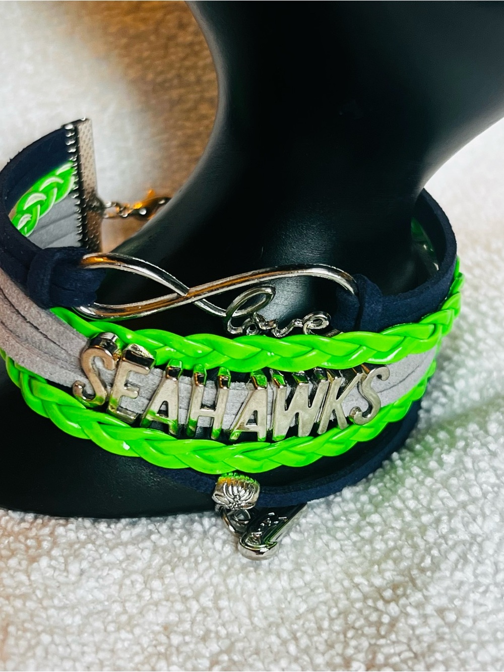 Seahawks bracelet - Picture 3 of 4